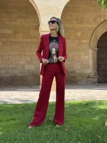 Traje chaqueta guinda